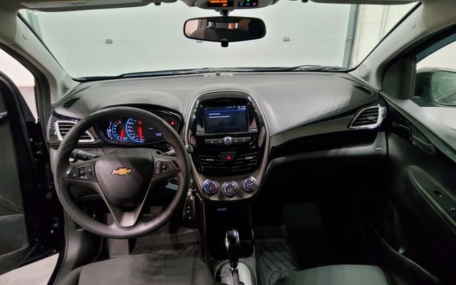 Used 2022 Black Chevrolet 1LT image 25