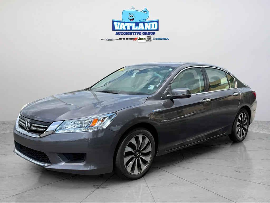Used 2014 Modern Steel Metallic Honda Touring image 1