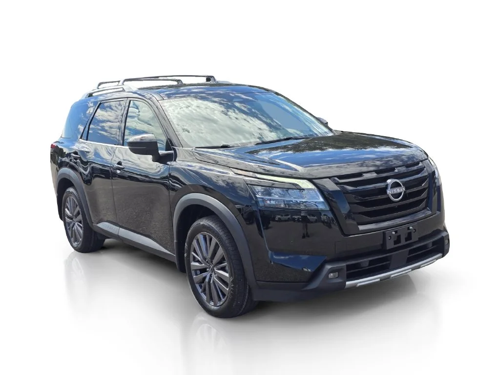 Used 2023 Black Nissan SL image 3