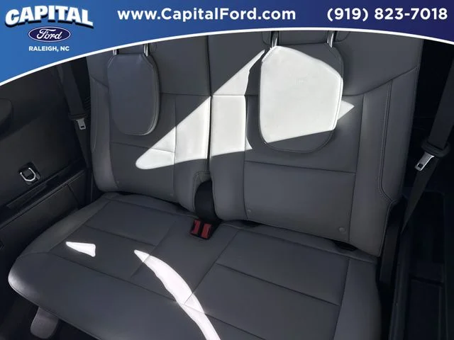 Used 2025 Gray Ford Active image 19