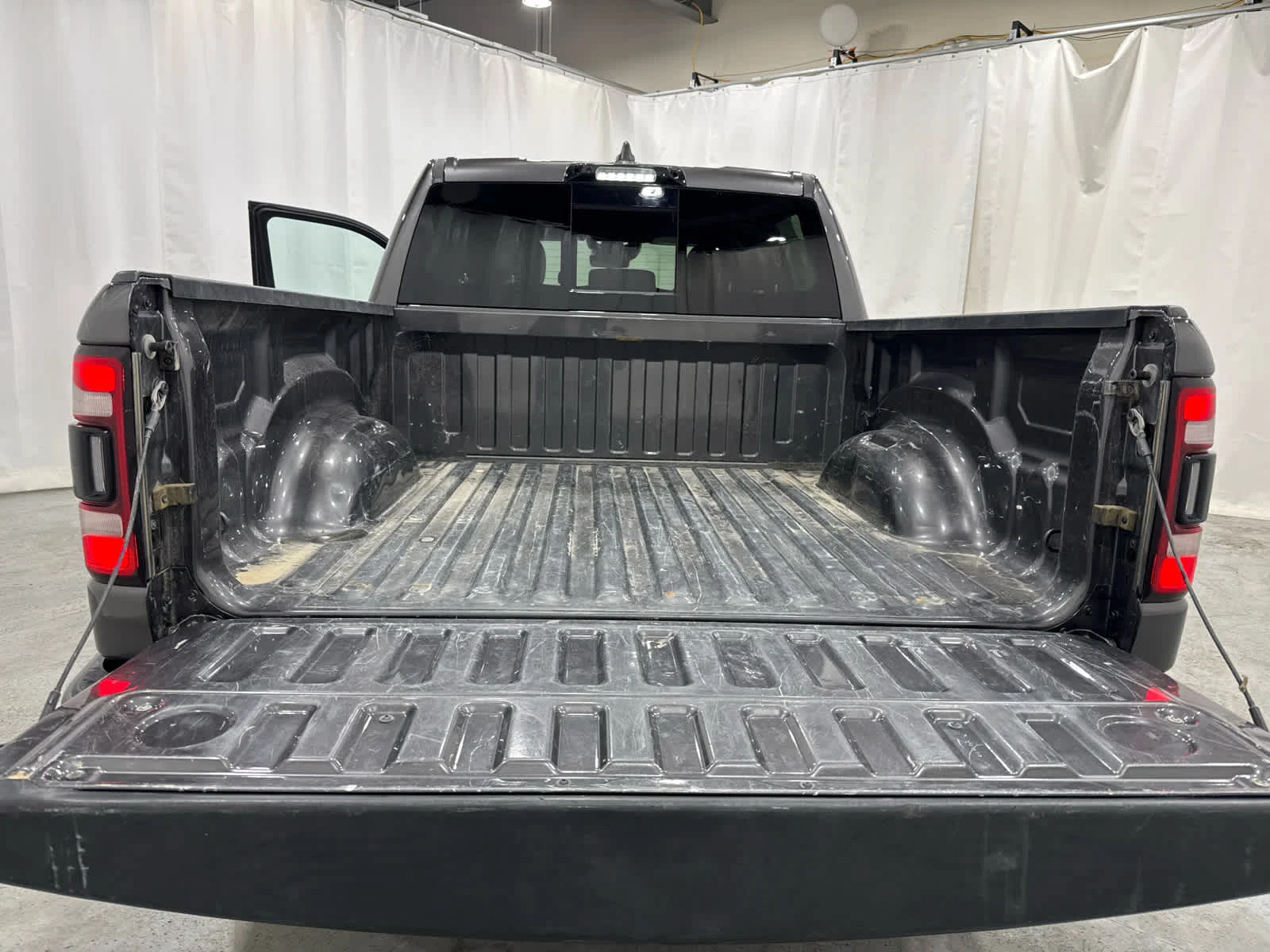 Used 2021 Gray/gray Ram Laramie image 13