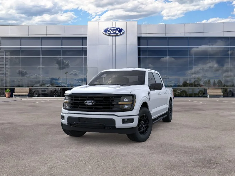 New 2026 Oxford White Ford XLT image 2