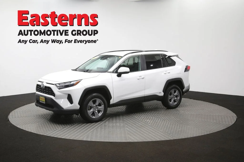 Used 2022 White Toyota XLE image 56