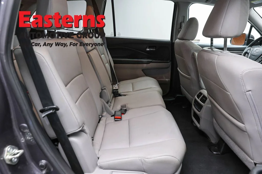 Used 2018 Gray Honda EX-L image 22