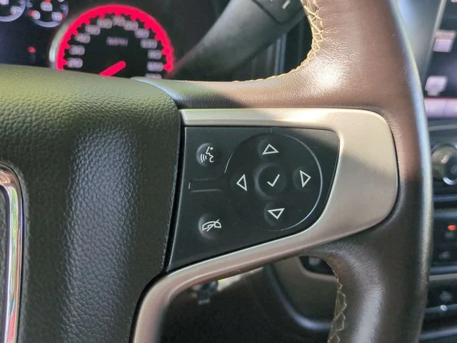 Used 2015 White GMC Denali image 21