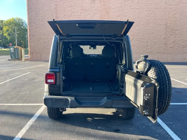 Used 2024 Black Jeep Sport S image 7