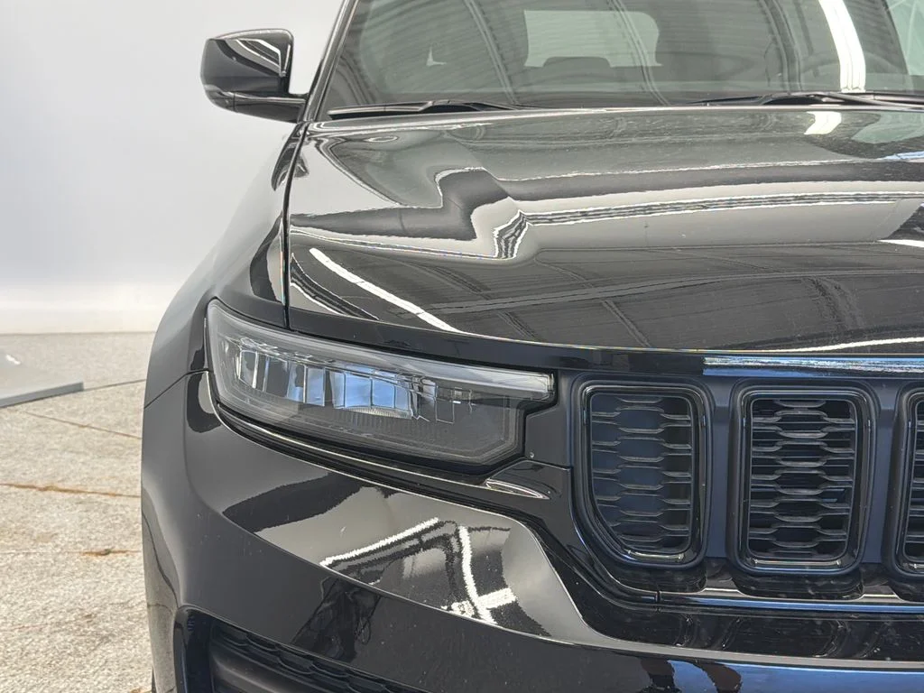 Certified Used 2024 Black Jeep Altitude X image 4
