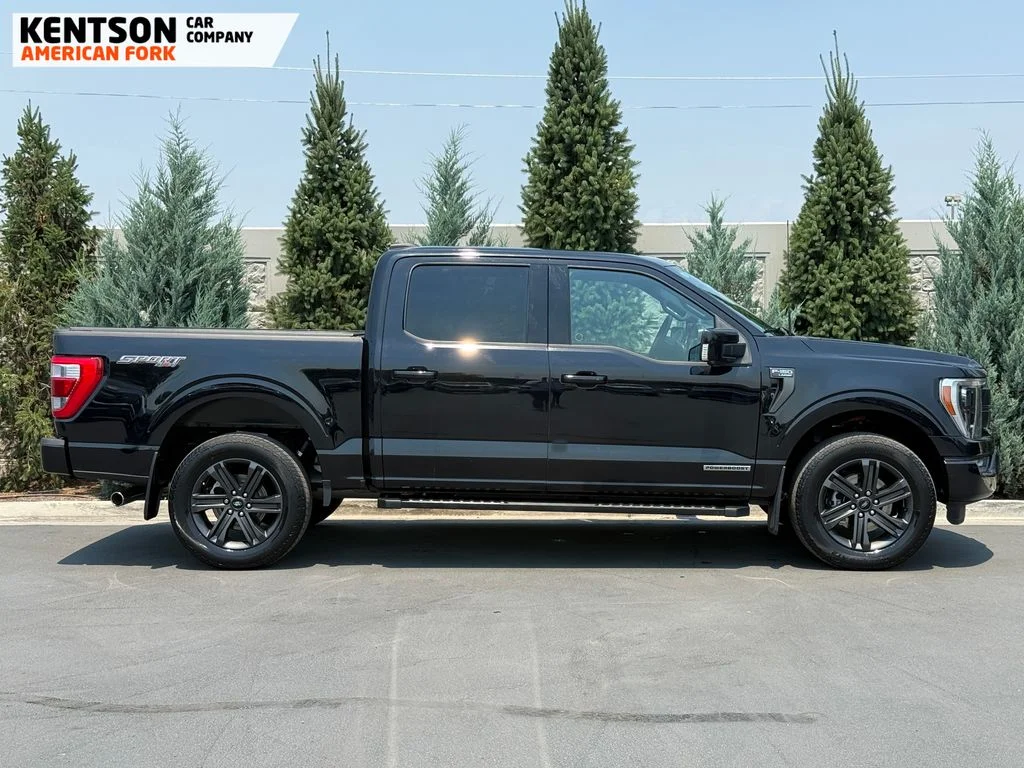 Used 2023 Black Ford Lariat image 9