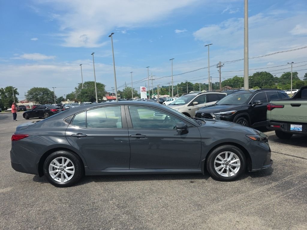Certified Used 2025  Toyota LE image 3