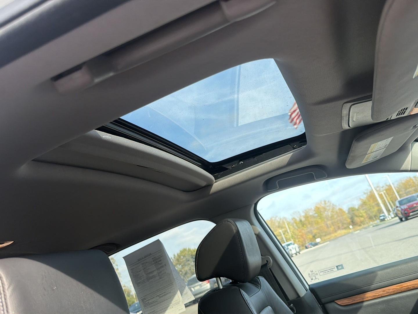 Used 2018 Crystal Black Pearl Honda Touring image 18