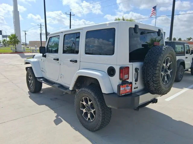 Used 2017 White Jeep Unlimited Sahara image 5