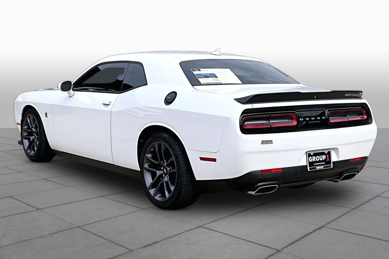 Used 2023 White Knuckle Clearcoat Dodge R/T Scat Pack image 12