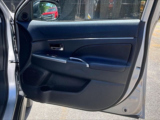 Used 2024 Silver Mitsubishi 2.0 SE image 19