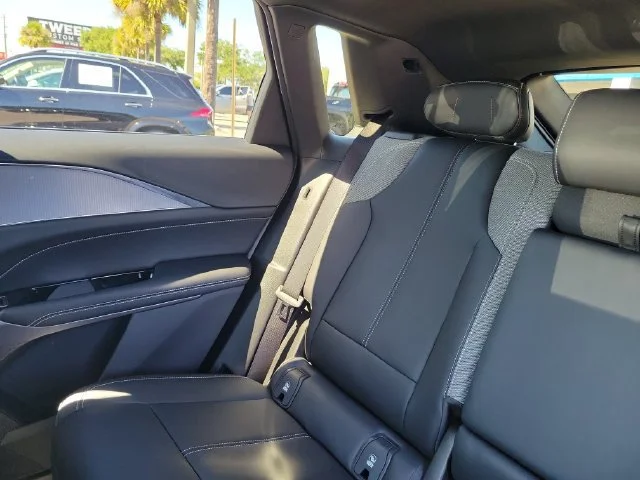 2024 Cadillac LYRIQ Tech - Photo 14