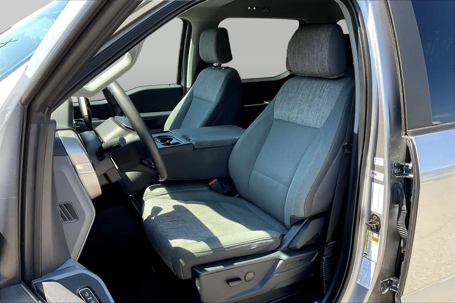 Used 2023 Iconic Silver Metallic Ford XLT image 15