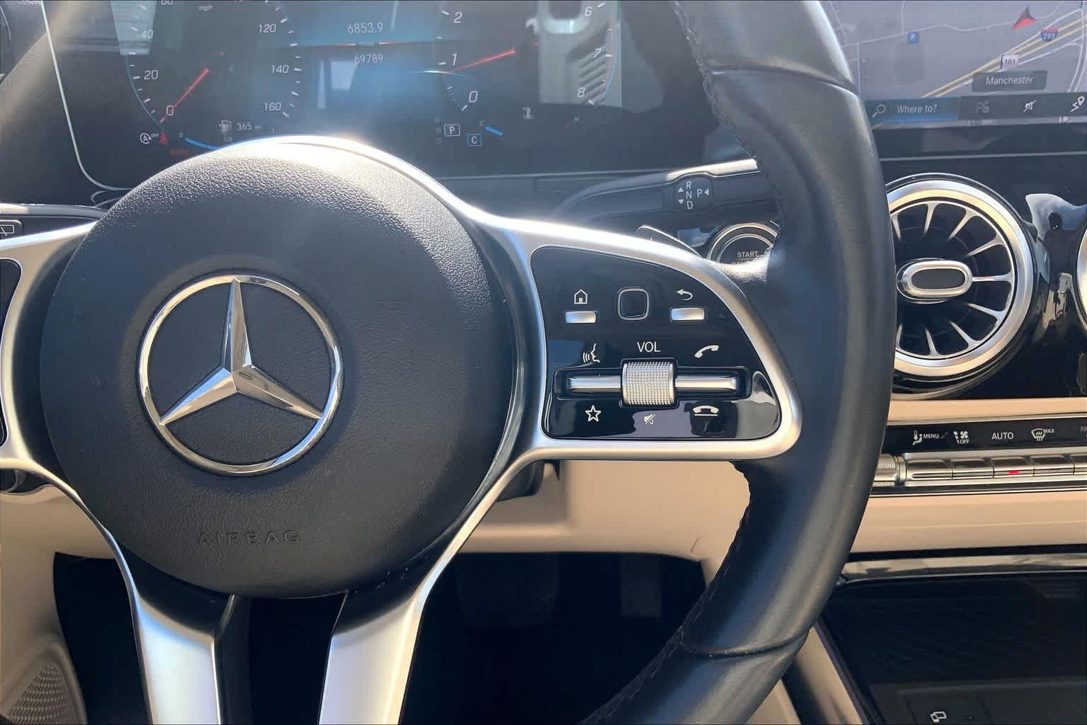 Used 2021 Polar White Mercedes-Benz GLA 250 image 24