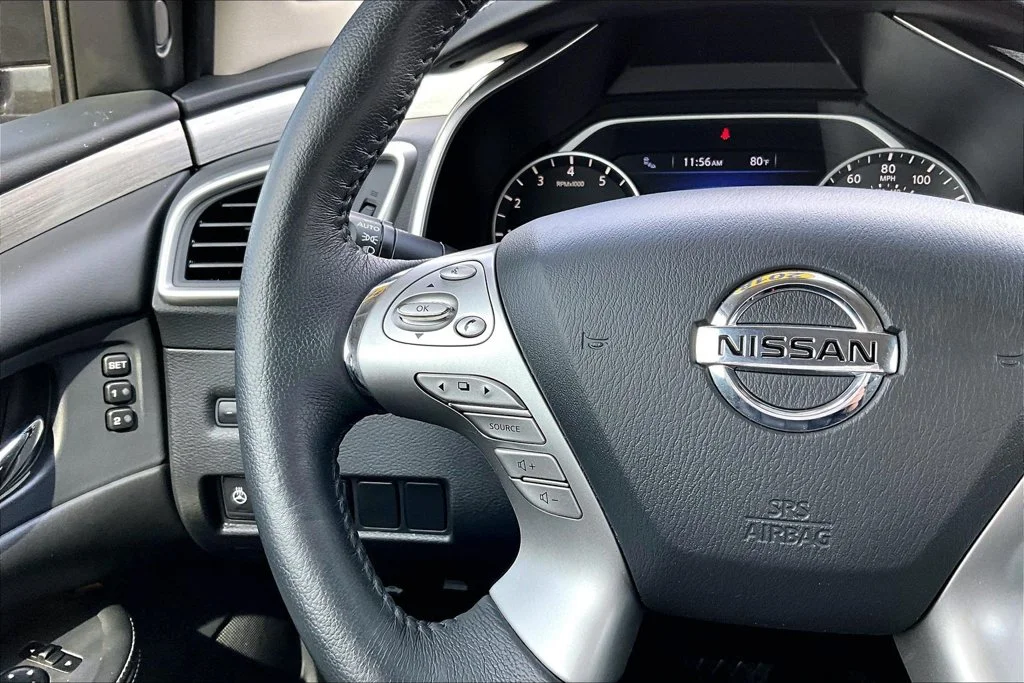 Used 2018 Gray Nissan SL image 17