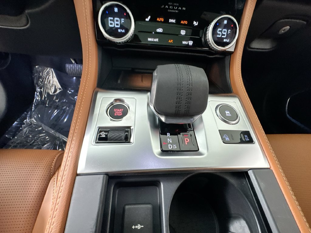 2026 Jaguar F-Pace R-Dynamic S - Photo 18
