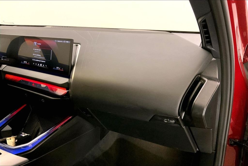 Used 2026 Vegas Red Metallic BMW  image 23