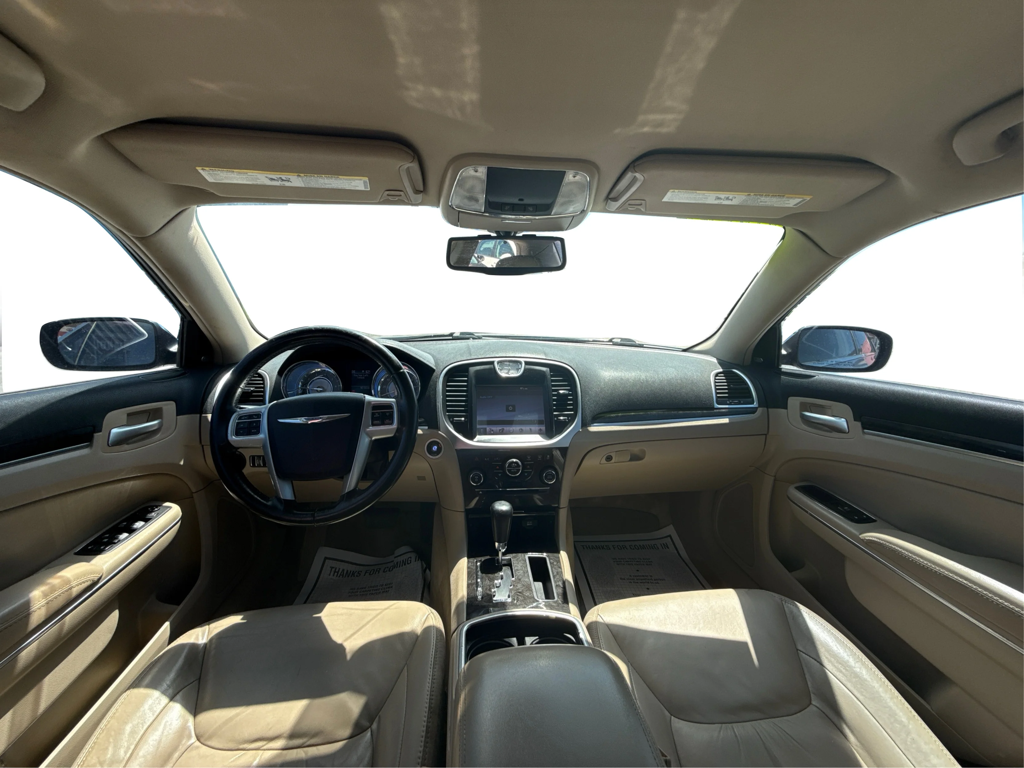 Used 2011 Sapphire Crystal Met Chrysler Limited image 15
