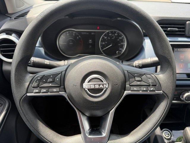 Used 2025 Scarlet Nissan 1.6 SV image 13