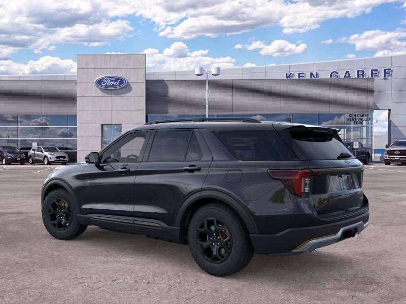 New 2026 Agate Black Metallic Ford Tremor image 4