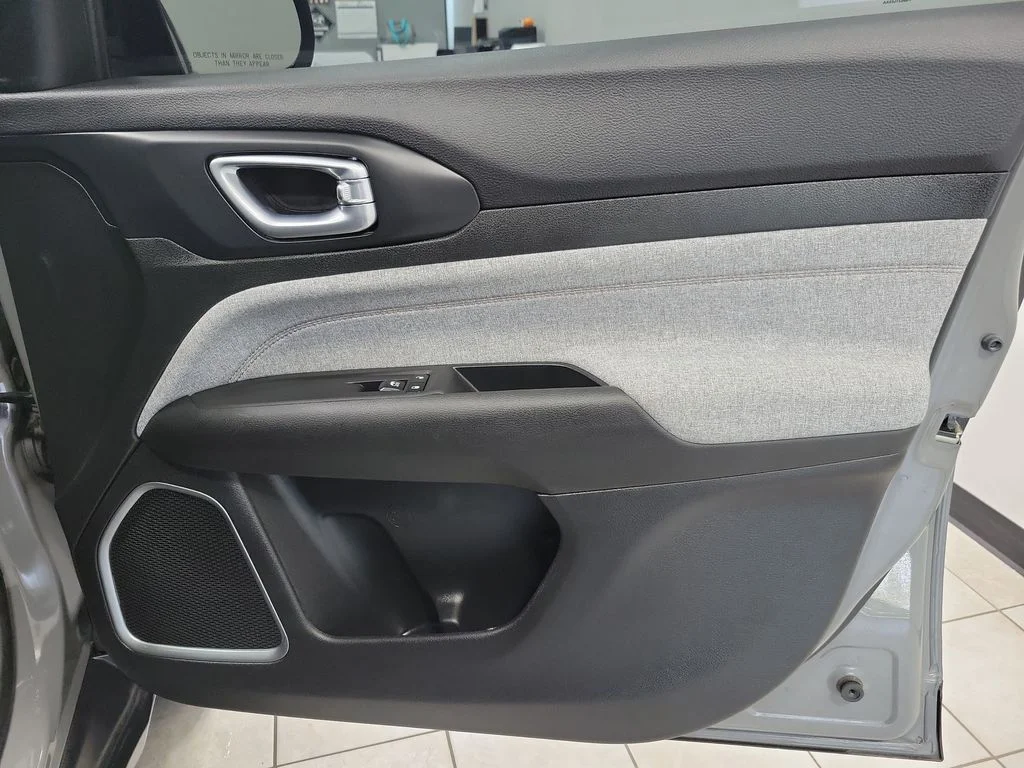 Certified Used 2023 Gray Jeep Latitude Lux image 23