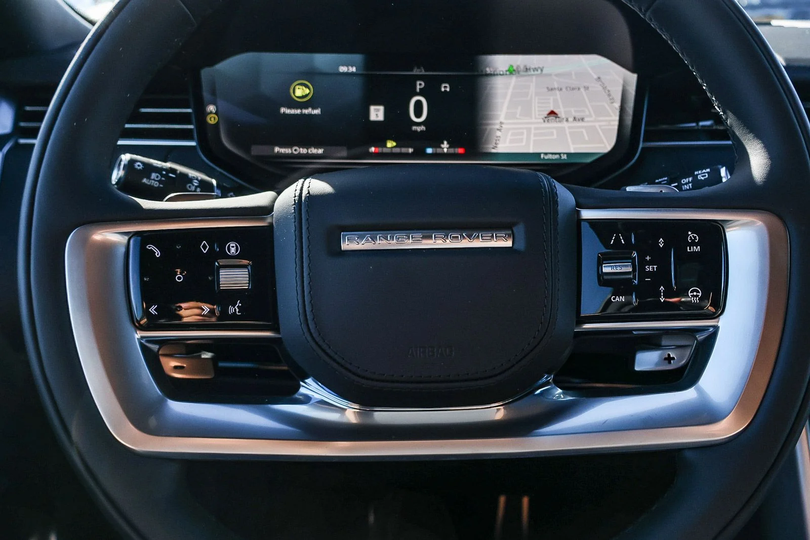 New 2026 Fuji White Land Rover SE image 36