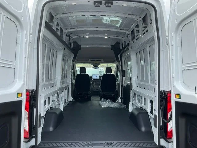 New 2026 Oxford White Ford Cargo Van image 6