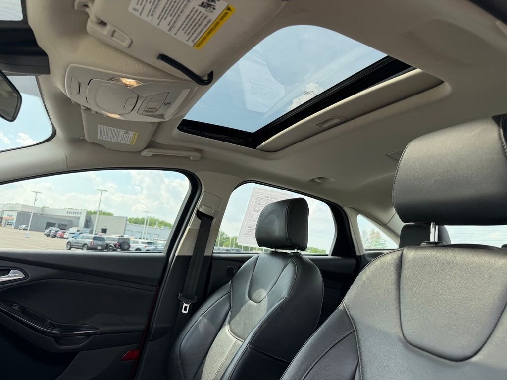 Used 2018 Red Ford Titanium image 14