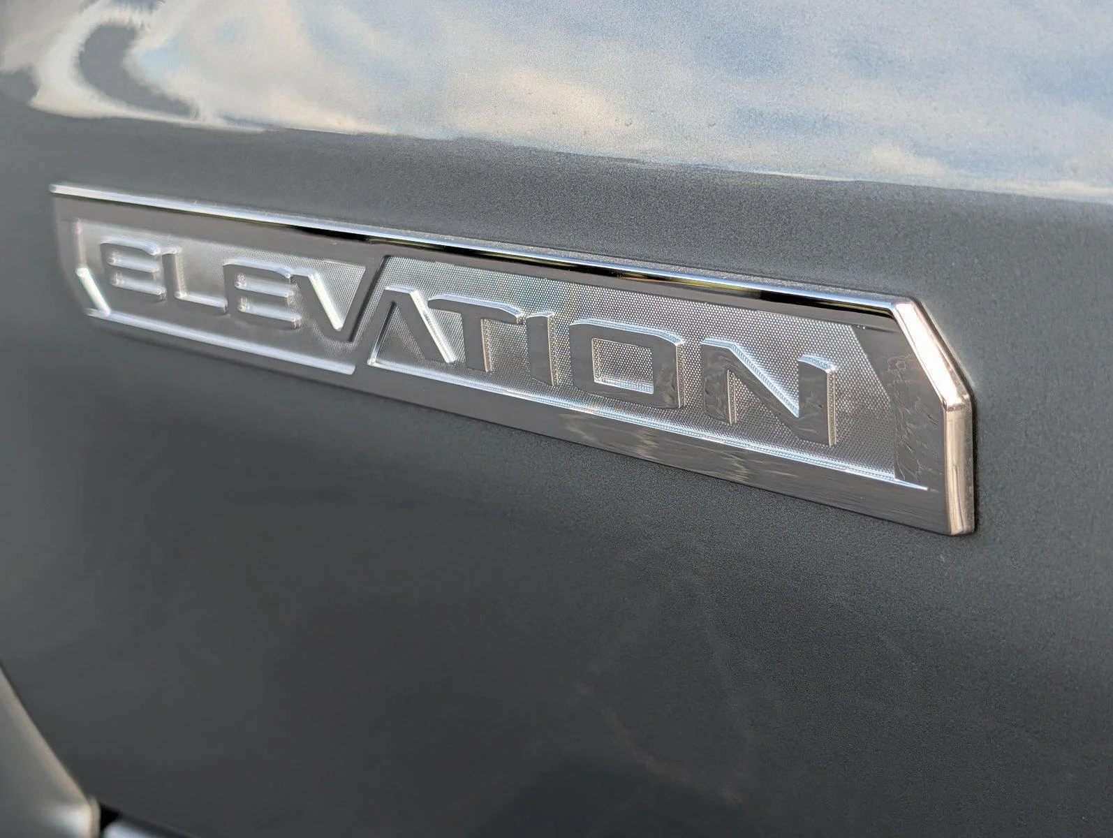 New 2026 Sterling Metallic GMC Elevation image 42
