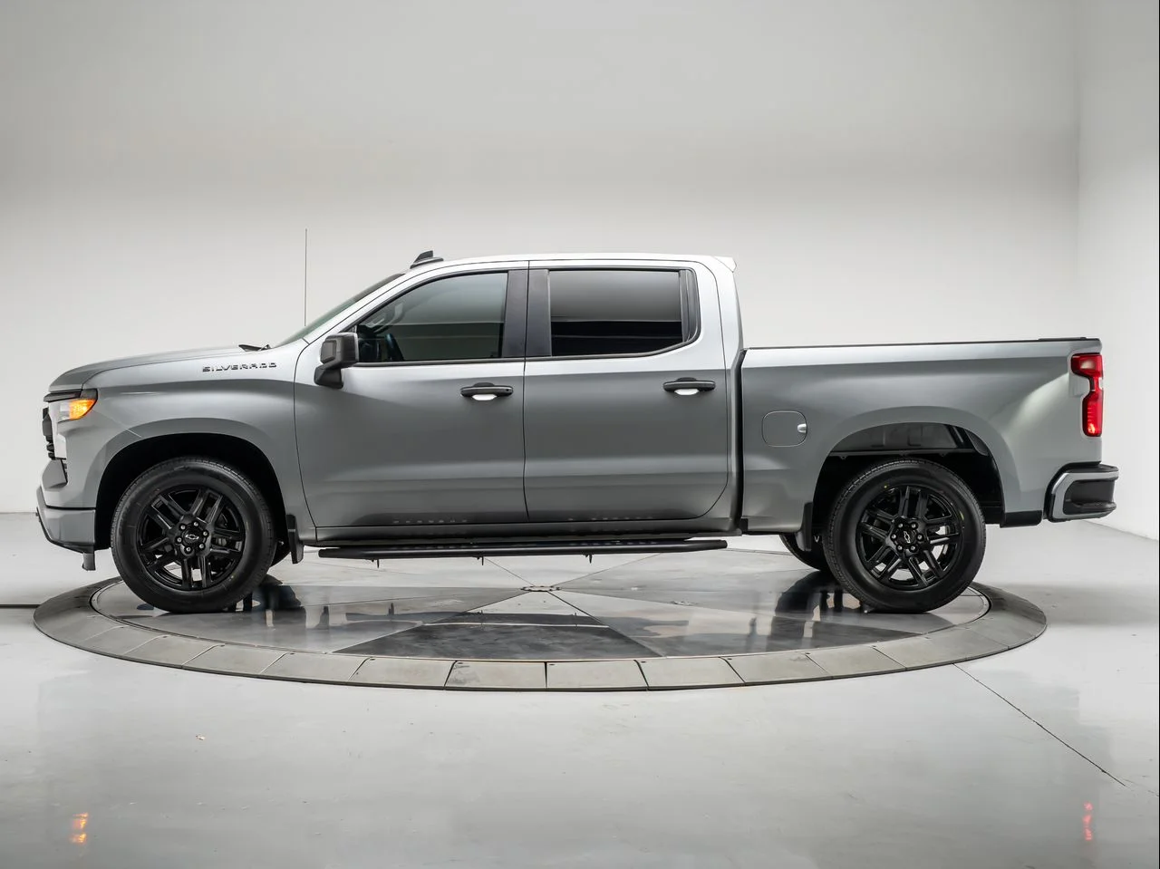 Used 2023 Sterling Gray Metallic Chevrolet 2WD Crew Cab Short Bed Custom image 2
