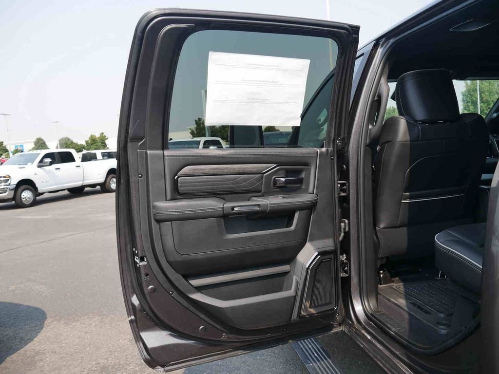 2026 RAM 3500 Limited - Photo 20