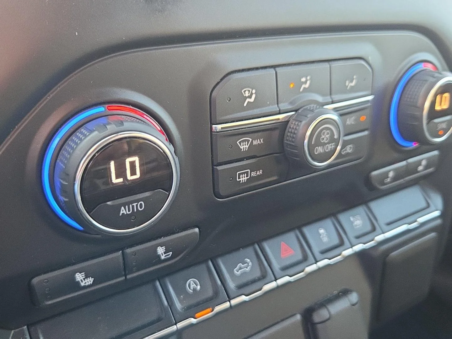 Used 2021 SHADOW GRAY METALLIC Chevrolet LT image 20