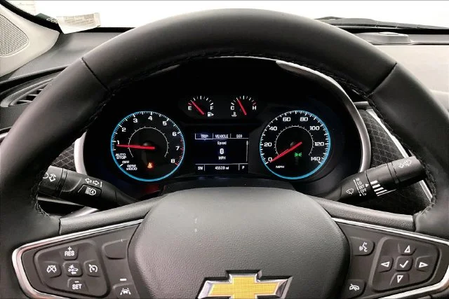 Used 2024 Mosaic Black Metallic Chevrolet RS image 27