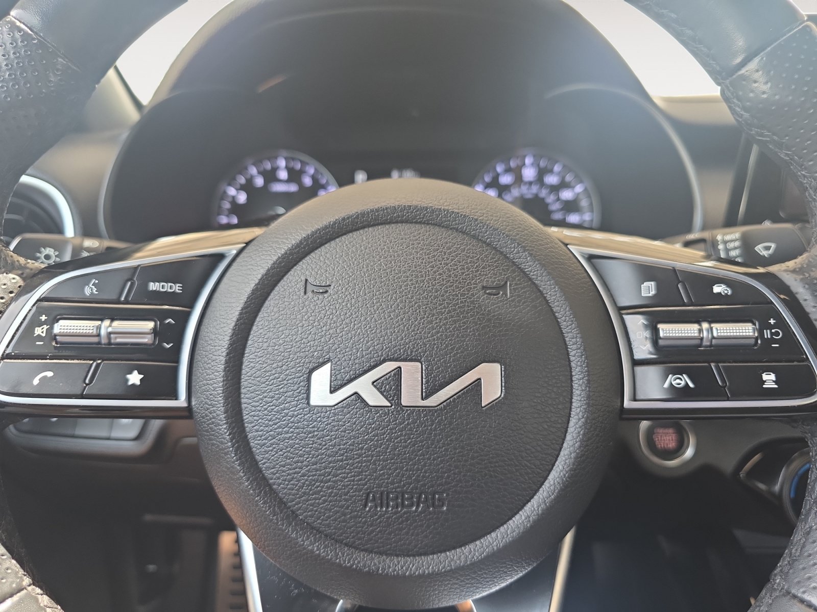 Certified Used 2023 Gravity Gray Kia GT-Line image 11