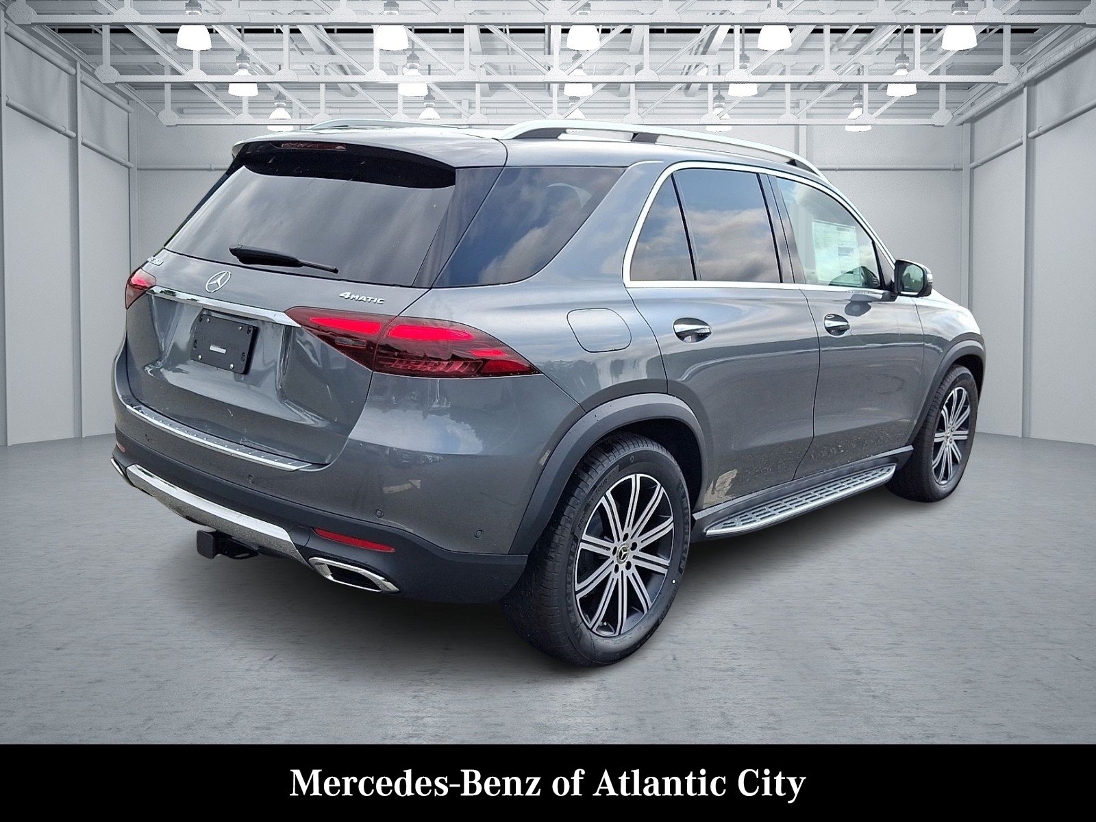 New 2026 Selenite Grey Metallic Mercedes-Benz GLE 350 image 4