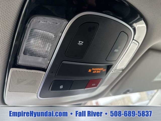 Used 2023 White Pearl Hyundai SEL image 28
