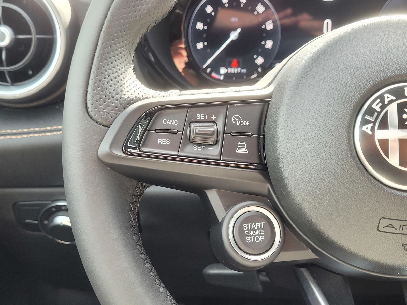 2025 Alfa Romeo Tonale Base - Photo 16