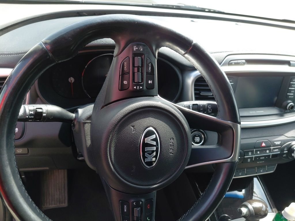 Used 2017 Silver Kia EX image 6