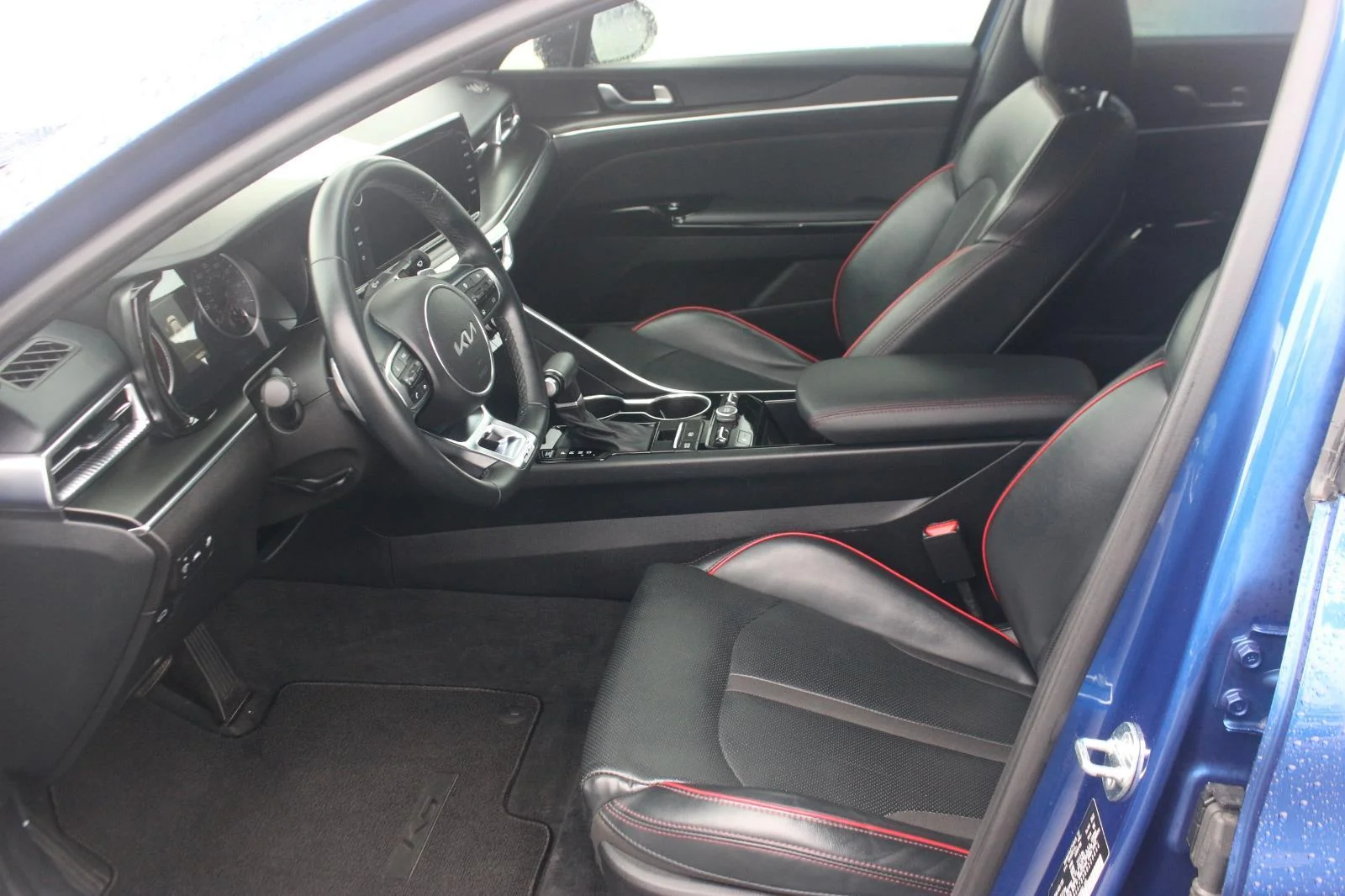 Used 2024 Blue Kia GT image 13