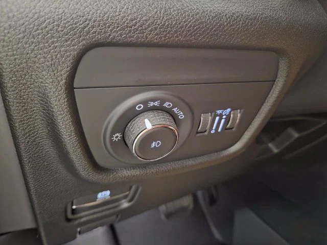 Used 2025 Gray Jeep Limited image 30