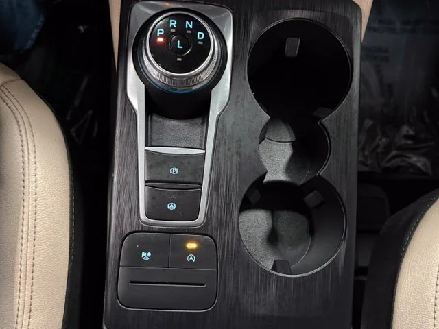 Used 2022 White Ford SEL image 28