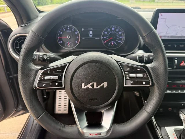 Used 2022 Gray Kia GT-Line image 11