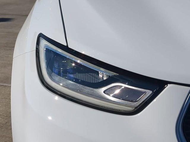 New 2026 Bright White Clear-Coat Exterior Paint Chrysler Pinnacle image 10