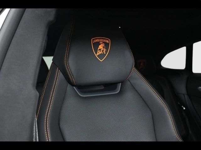 Used 2020 Blue Lamborghini Base image 19