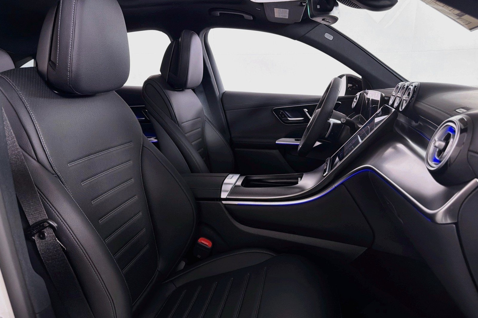 New 2027 Polar White Mercedes-Benz GLC 300 4MATIC® Coupe image 6