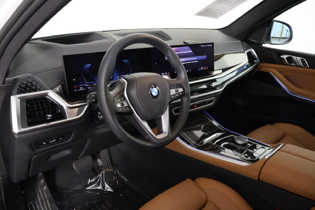 Certified Used 2026 Alpine White BMW sDrive40i image 7