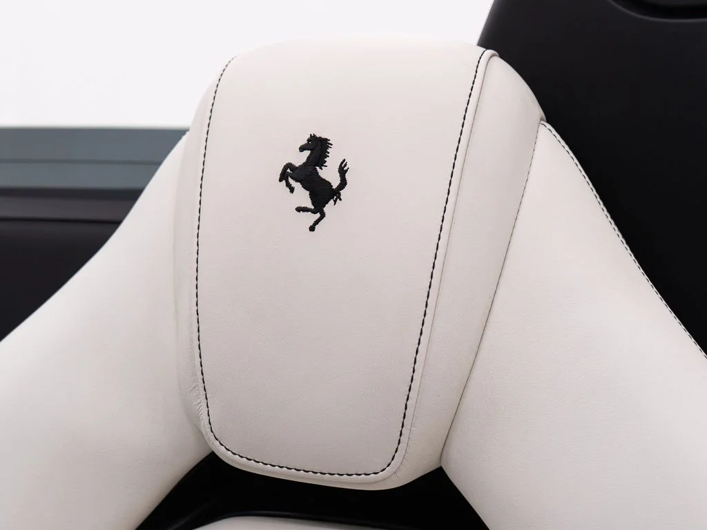 Used 2018 Bianco Avus Ferrari  image 25