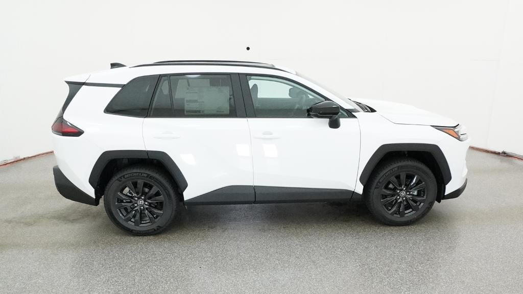 New 2026 Ice Cap Toyota XLE Premium image 14